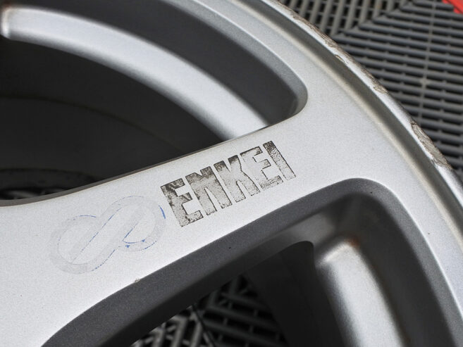 Genuine Mitsubishi Lancer Evolution VIII Enkei 17×8 wheels