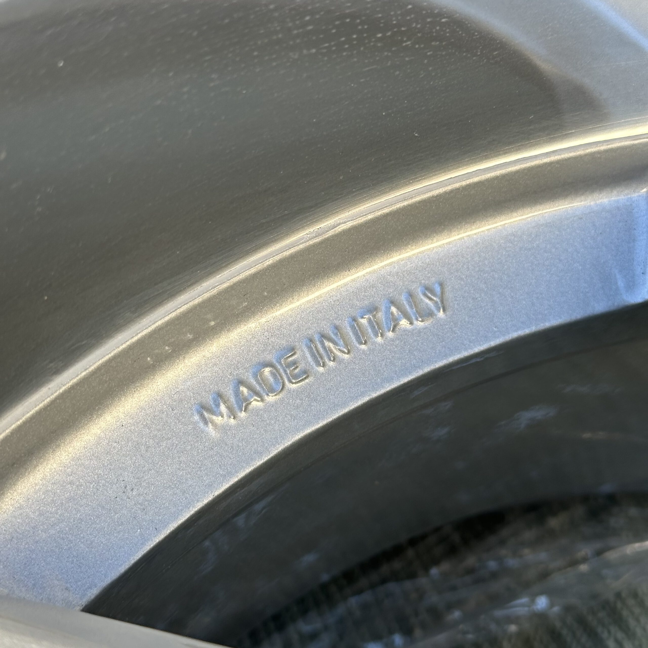 Rare Momo Quasar 5×120 R17 8.5J +15