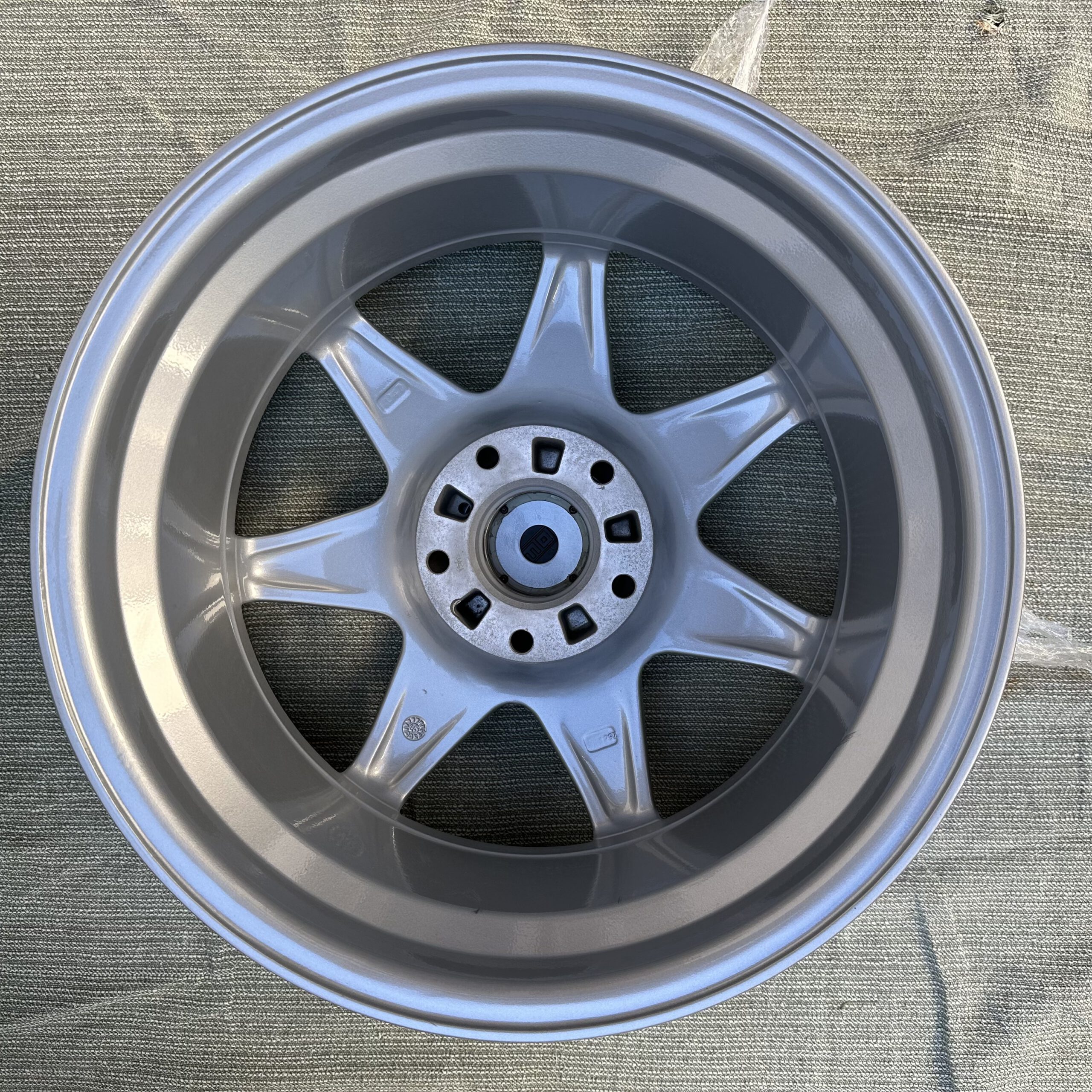 Rare Momo Quasar 5×120 R17 8.5J +15