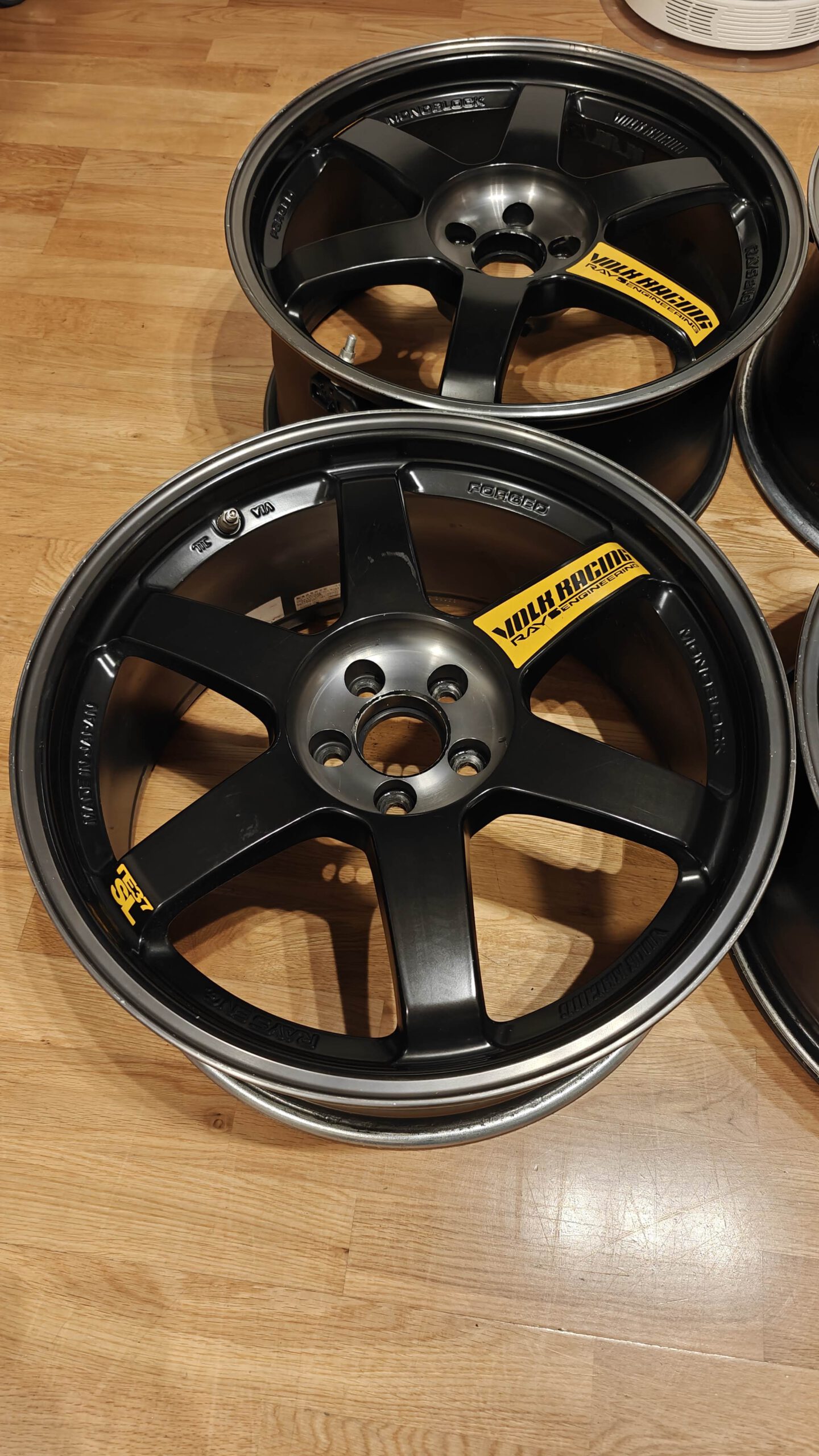 Volk TE37SL Black Edition 18×8.5 +35 5×100