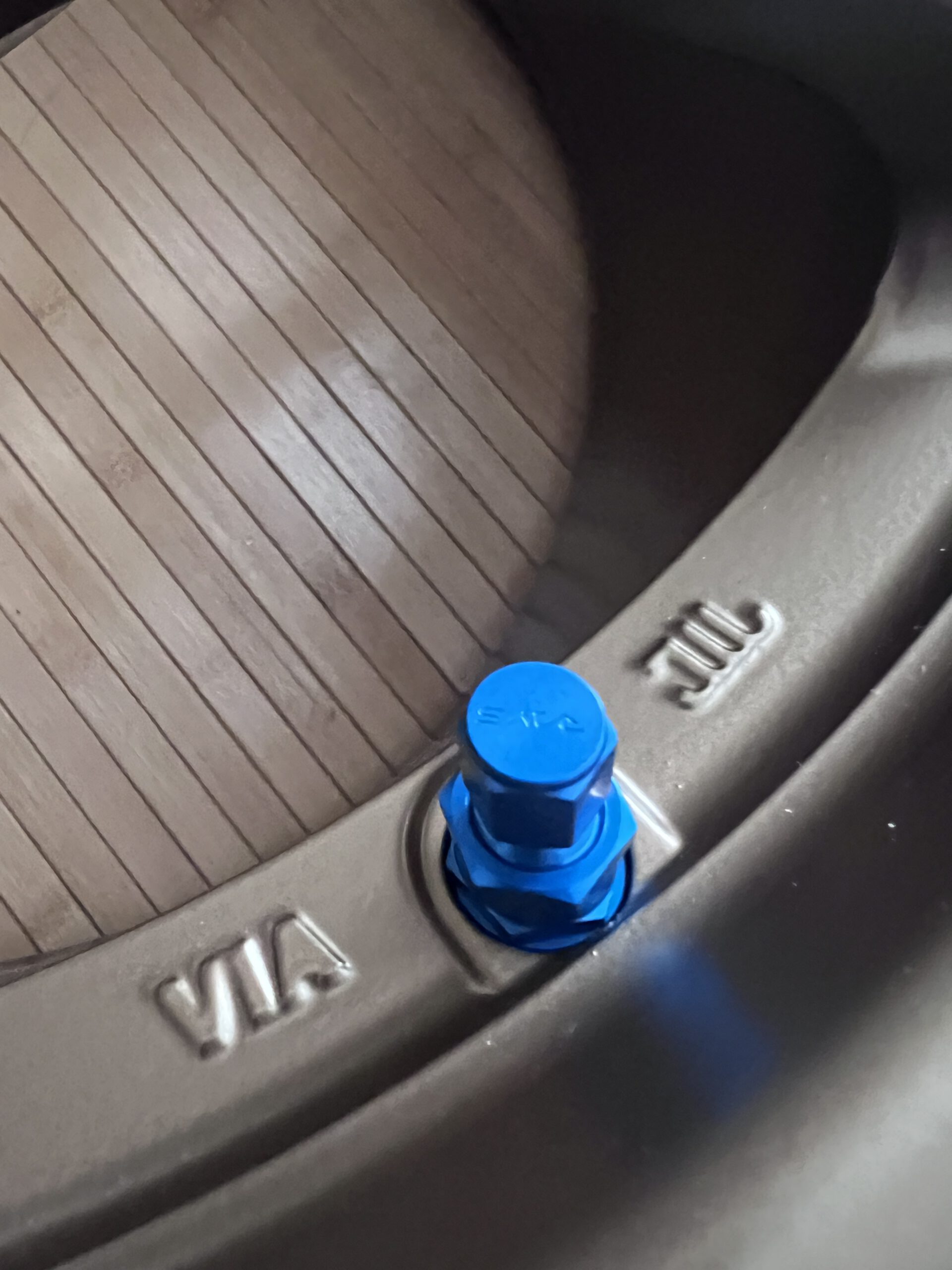 TE37 VOLK RAYS 18×9.5 ET22