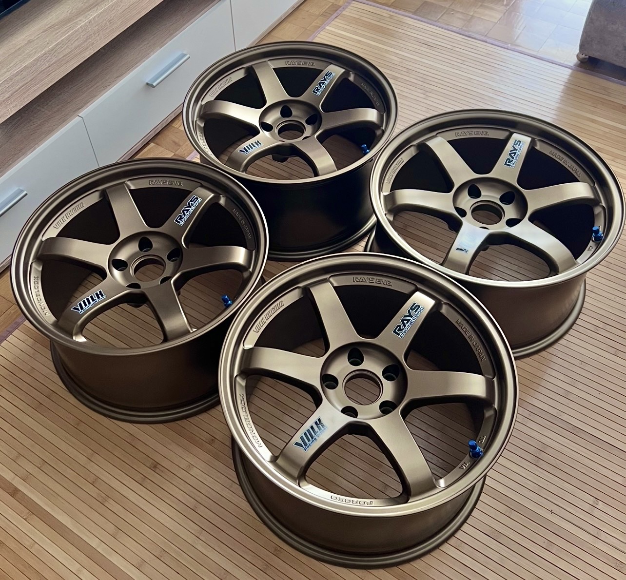 TE37 VOLK RAYS 18×9.5 ET22